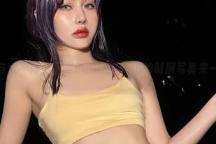 想要与众不同，下载Choi Ji Yun的制服写真来一波！